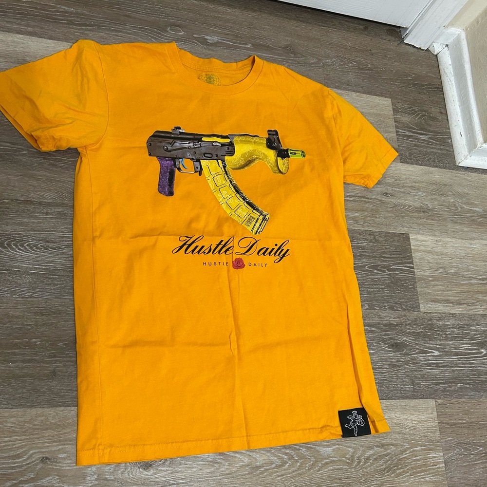 Graphic tee